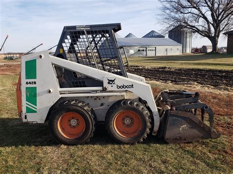 gas bobcat skid steer 642b|bobcat 642 weight capacity.